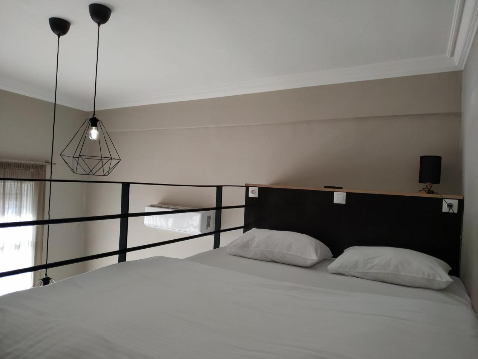 Kentrikon Hotell Chalkís Eksteriør bilde